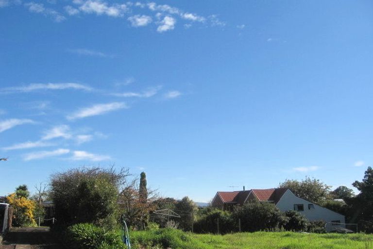 Photo of property in 7b Bradbury Road, Botany Downs, Auckland, 2010