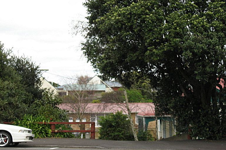 Photo of property in 444a Devon Street East, Strandon, New Plymouth, 4312