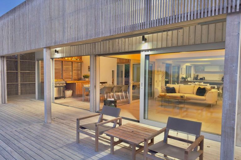 Photo of property in 16 Bothamley Lane, Titahi Bay, Porirua, 5022