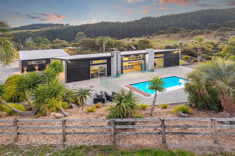 Photo of property in 105 Zanders Road, Helensville, Waimauku, 0882