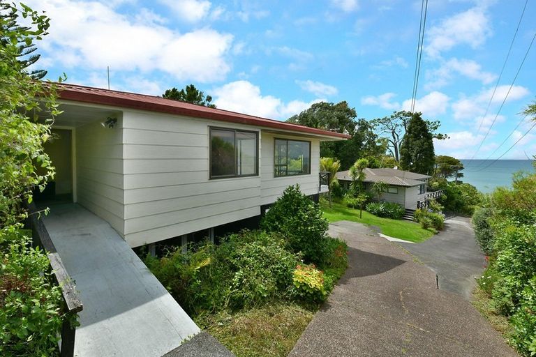 Photo of property in 26b Wade River Road, Stanmore Bay, Whangaparaoa, 0932