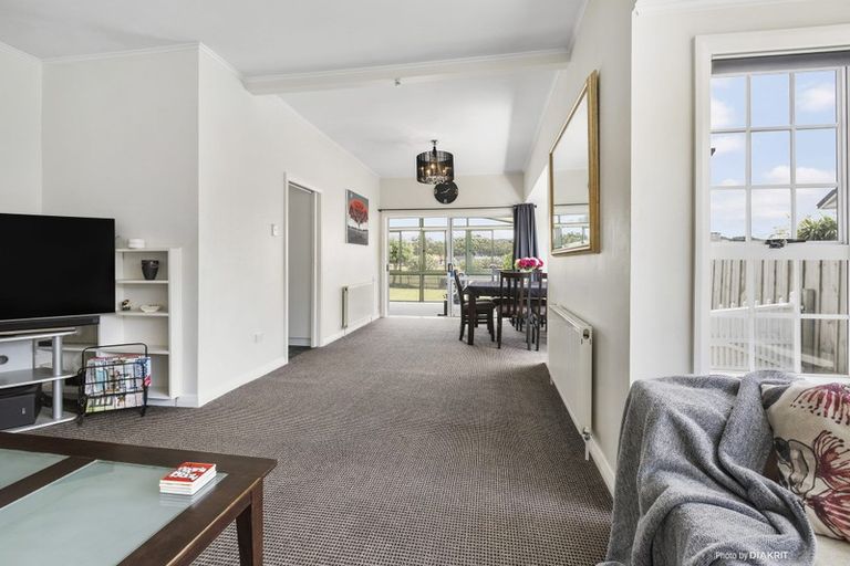 Photo of property in 30 Strathmore Avenue, Strathmore Park, Wellington, 6022