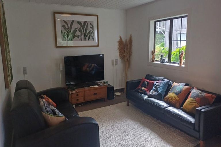 Photo of property in 1194 Scenic Drive North, Swanson, Auckland, 0816