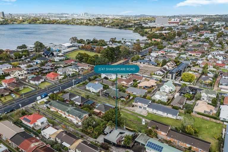Photo of property in 2/47 Shakespeare Road, Milford, Auckland, 0620