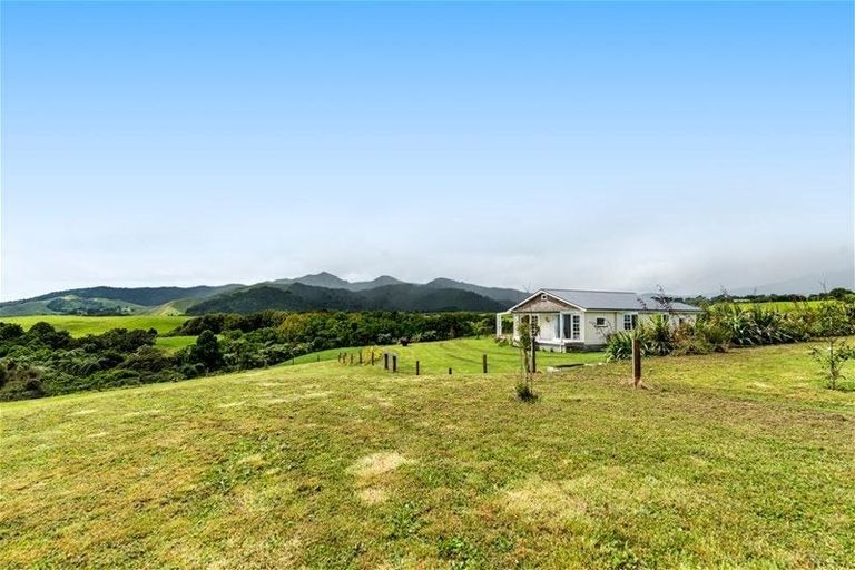 Photo of property in 207 Upper Pitone Road, Pitone, New Plymouth, 4374