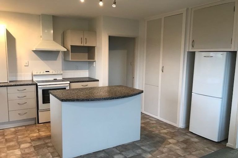 Photo of property in 1/90a Lincoln Road, Hillmorton, Christchurch, 8024