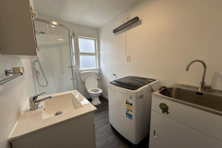 Photo of property in 142 Aro Street, Aro Valley, Wellington, 6021