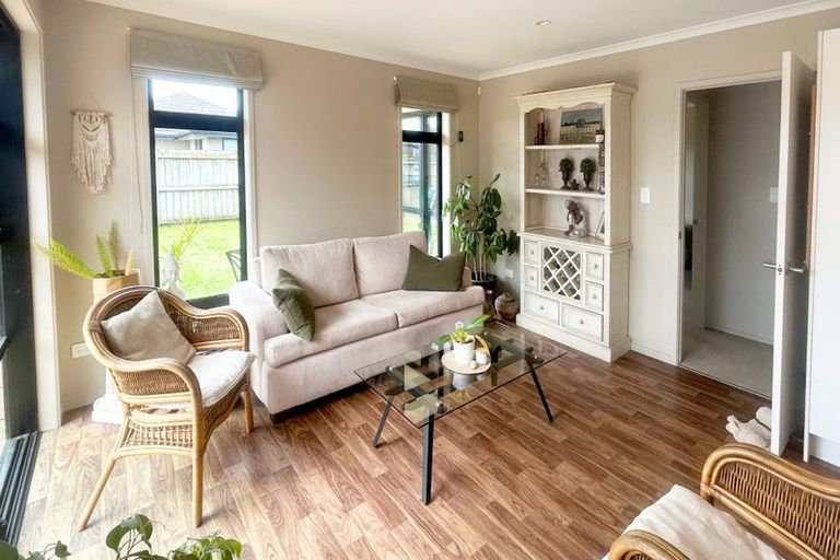 Photo of property in 15 Rainey Crescent, Papamoa Beach, Papamoa, 3118