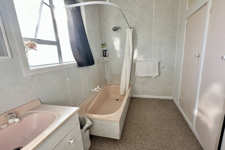 Photo of property in 208 Chelmsford Street, Waverley, Invercargill, 9810