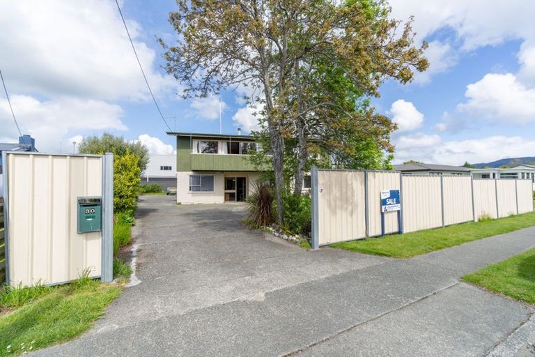 Photo of property in 30 Moana Crescent, Te Anau, 9600