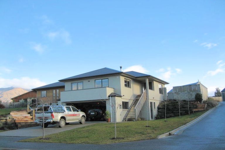 Photo of property in 35 Rob Roy Lane, Wanaka, 9305