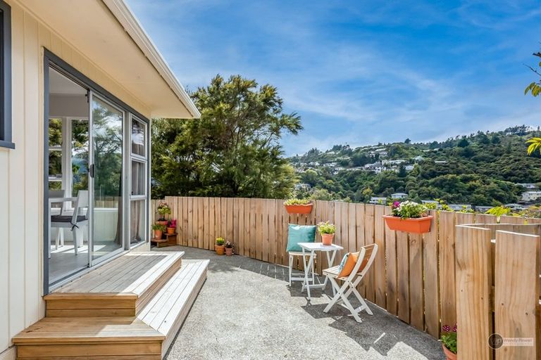 Photo of property in 38 Holborn Drive, Stokes Valley, Lower Hutt, 5019