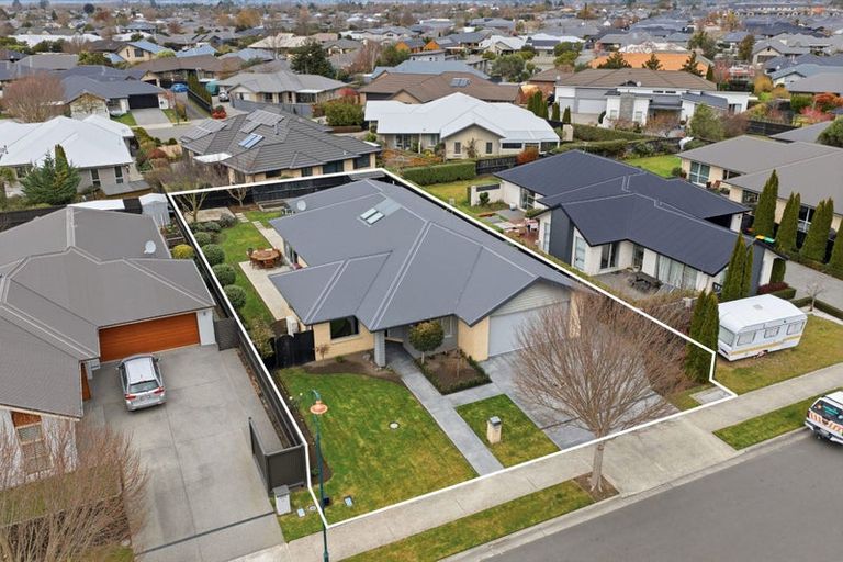 Photo of property in 20 Churchill Drive, Rangiora, 7400