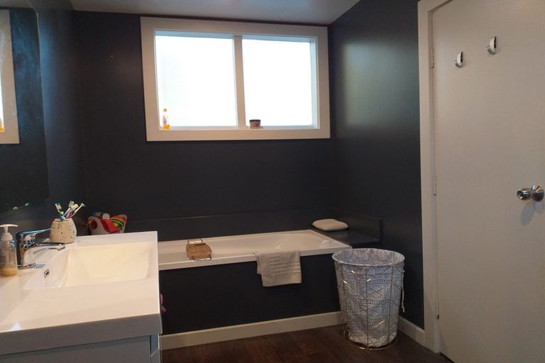 Photo of property in 15 Main Road, Pleasant Point, 7903