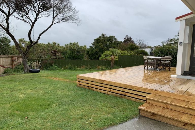 Photo of property in 22 Mountainview Terrace, Otaki Beach, Otaki, 5512