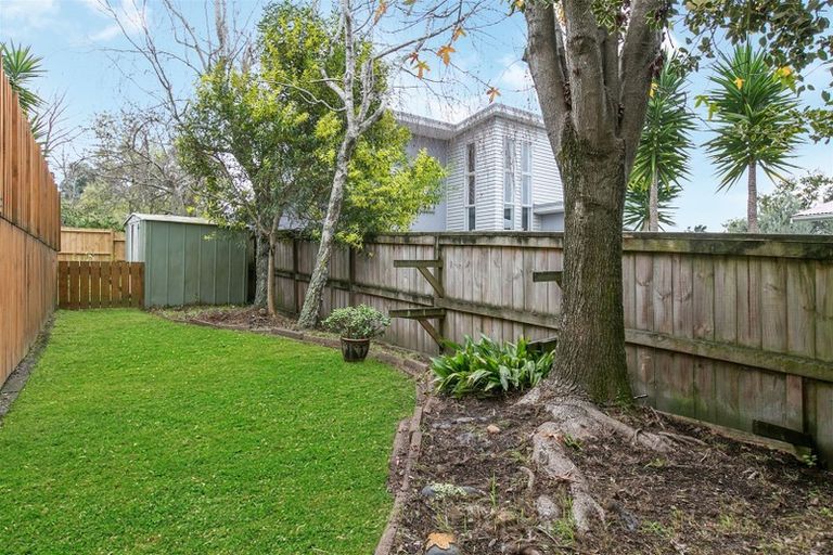 Photo of property in 1/8 Beldon Place, Pakuranga Heights, Auckland, 2010