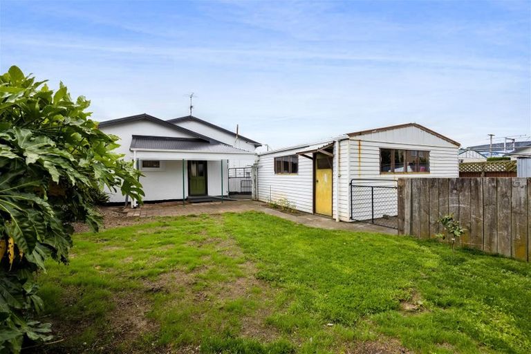Photo of property in 255 Princes Street, Hawera, 4610
