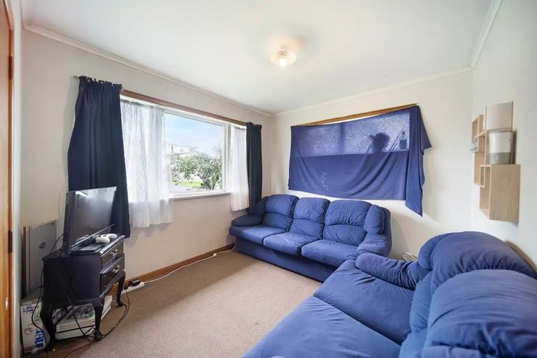 Photo of property in 34 Mclean Avenue, Papatoetoe, Auckland, 2025