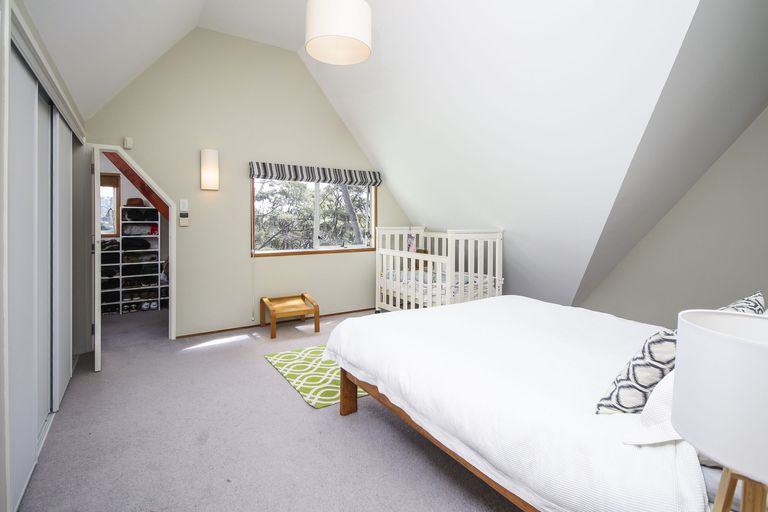 Photo of property in 299 Titirangi Road, Titirangi, Auckland, 0604