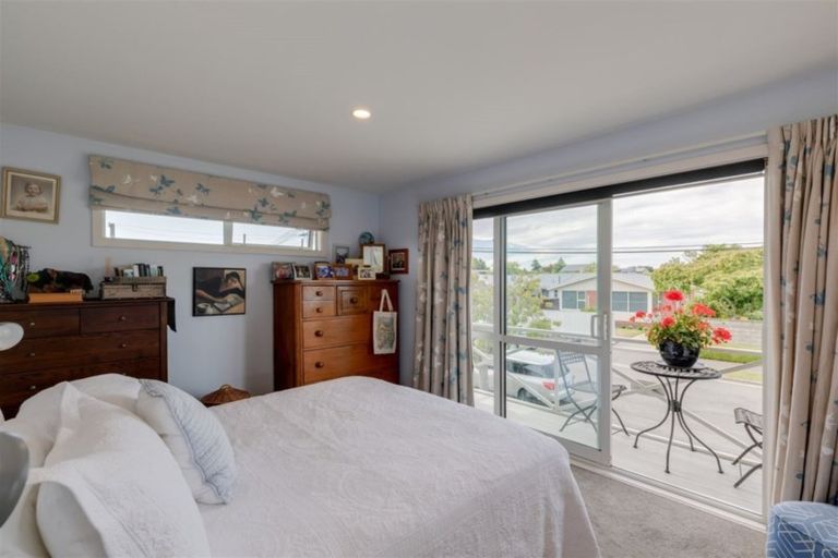 Photo of property in 2/3 Lansbury Avenue, Strowan, Christchurch, 8052