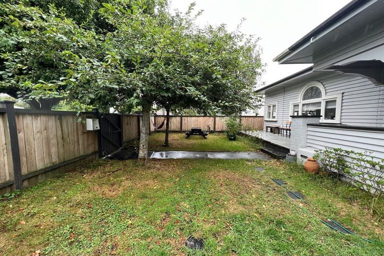 Photo of property in 30 Arabi Street, Sandringham, Auckland, 1041