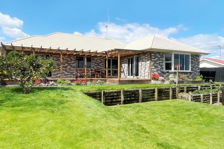 Photo of property in 1 Lynbrae Court, Nawton, Hamilton, 3200