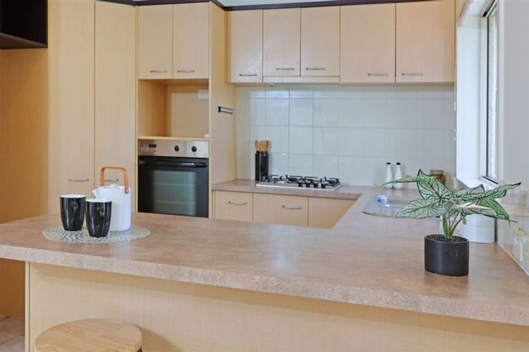 Photo of property in 6 Lantern Court, Henderson, Auckland, 0612