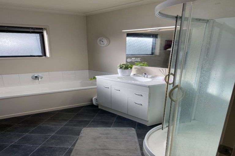 Photo of property in 14a Glen Road, Stokes Valley, Lower Hutt, 5019