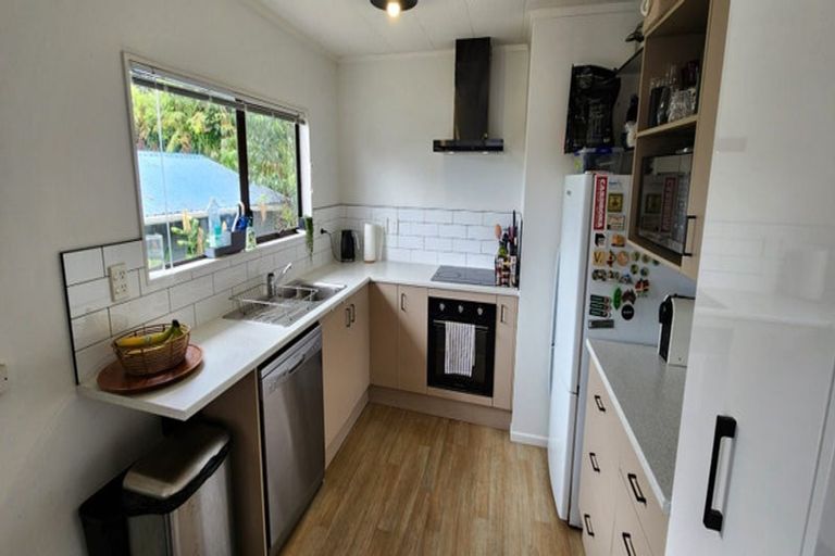 Photo of property in 35a Beaumont Crescent, Frankleigh Park, New Plymouth, 4310