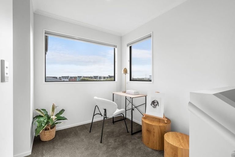 Photo of property in 10 Sholto Duncan Crescent, Halswell, Christchurch, 8025