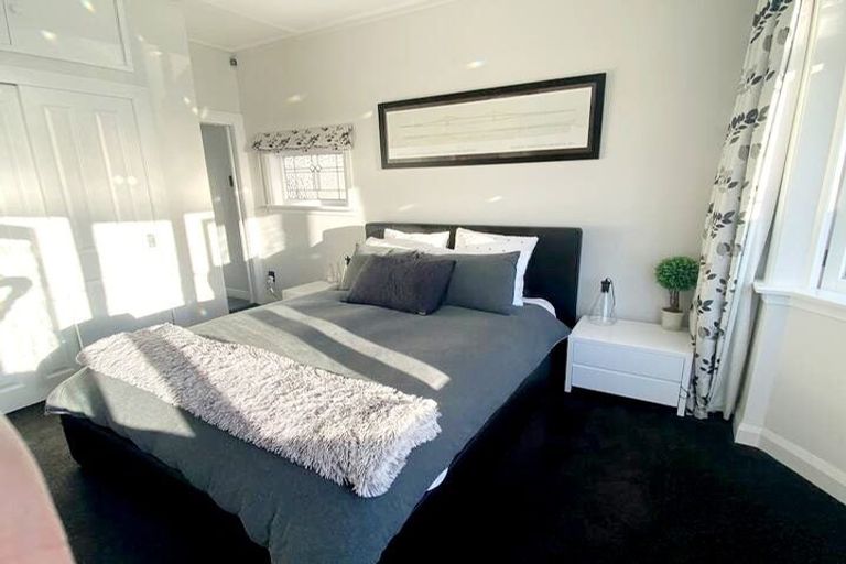 Photo of property in 10 Plunket Avenue, Petone, Lower Hutt, 5012