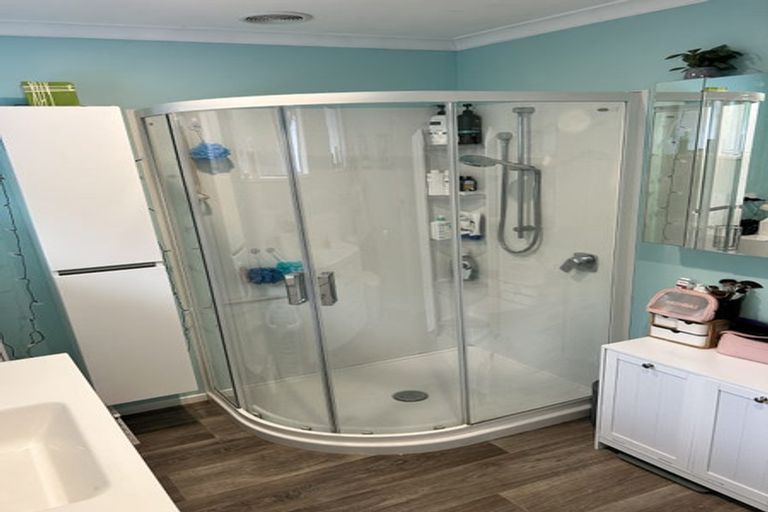 Photo of property in 41 Kimberley Grove, Westbrook, Palmerston North, 4412