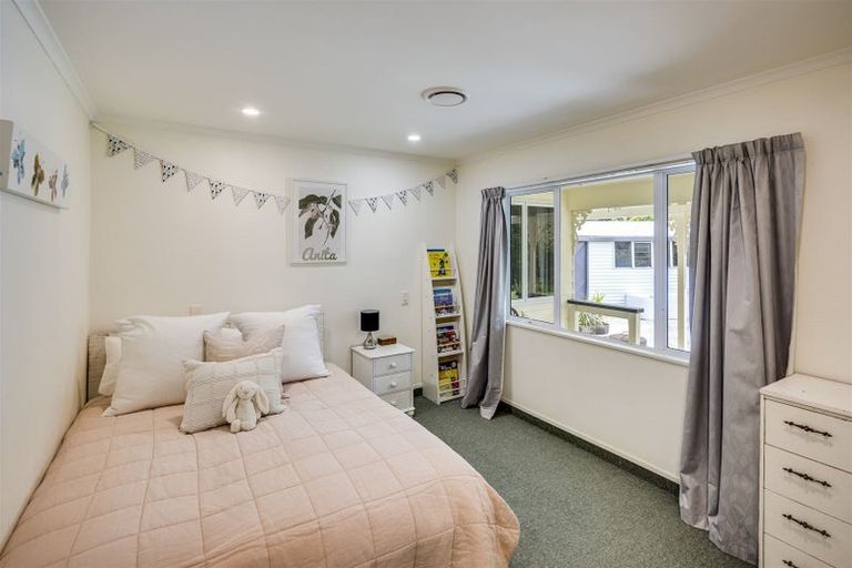 Photo of property in 58 Nilgiri Road, Poraiti, Napier, 4182