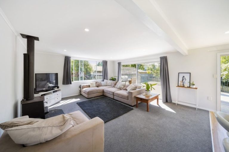 Photo of property in 6 Falstaff Street, Stratford, 4332