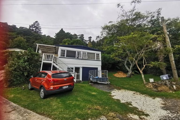 Photo of property in 11 Adams Road, Thornton Bay, Thames, 3575