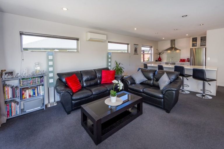 Photo of property in 24 Millesimes Way, Yaldhurst, Christchurch, 8042