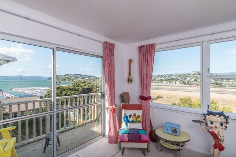 Photo of property in 21 Tirangi Road, Rongotai, Wellington, 6022