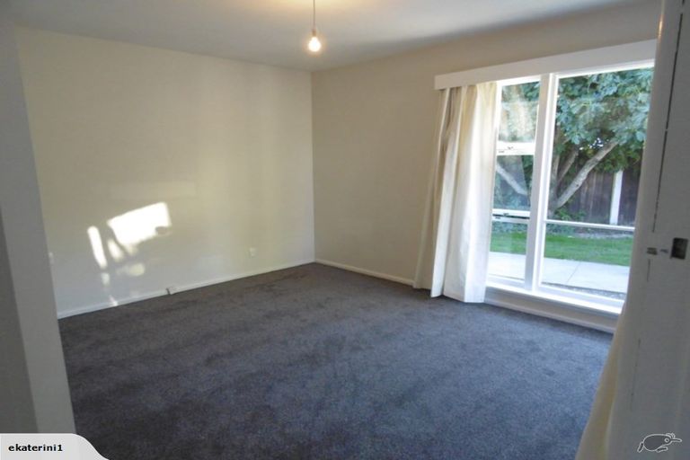 Photo of property in 1 Ambleside Drive, Burnside, Christchurch, 8053