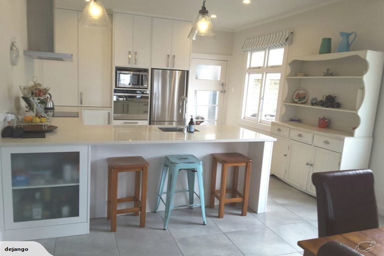 Photo of property in 14 Coronation Street, Ahuriri, Napier, 4110