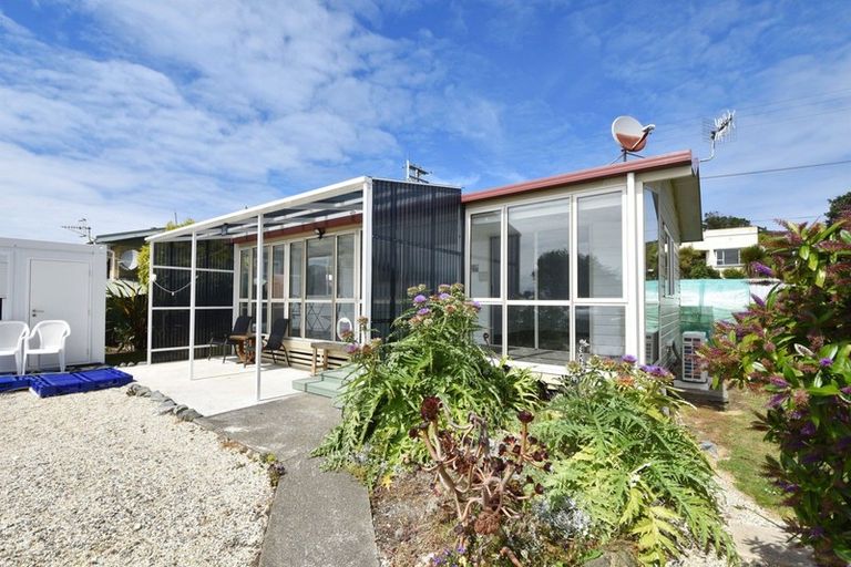 Photo of property in 50 Onslow Street, Bluff, 9814