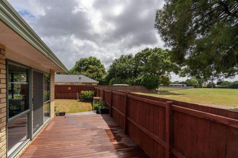 Photo of property in 15 Shannon Place, Nawton, Hamilton, 3200