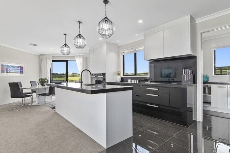 Photo of property in 25 Sarona Park Drive, Omanawa, Tauranga, 3171