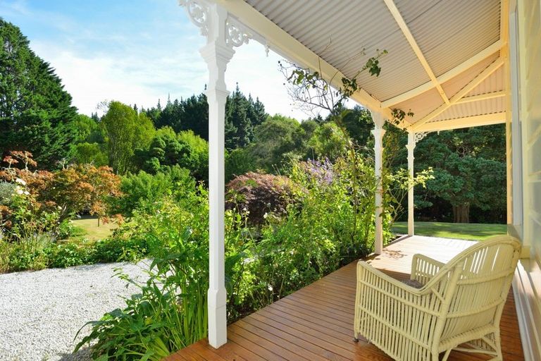 Photo of property in 208 Cave Road, Matokitoki, Gisborne, 4071