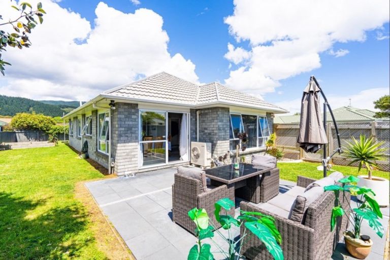Photo of property in 50 Arawhata Road, Paraparaumu, 5032