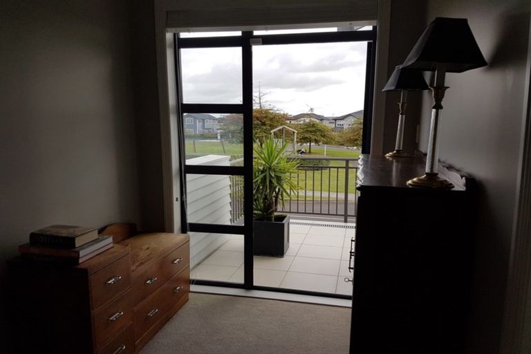 Photo of property in 14 Trecarne Street, Karaka, Papakura, 2113
