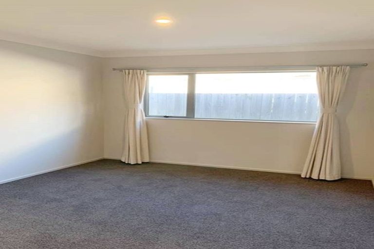 Photo of property in 63 Staithes Drive North, Whitby, Porirua, 5024