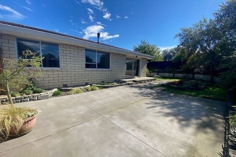 Photo of property in 83b Cottonwood Street, Parklands, Christchurch, 8083