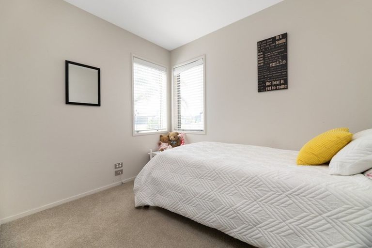 Photo of property in 42 Cassinia Close, Papamoa Beach, Papamoa, 3118