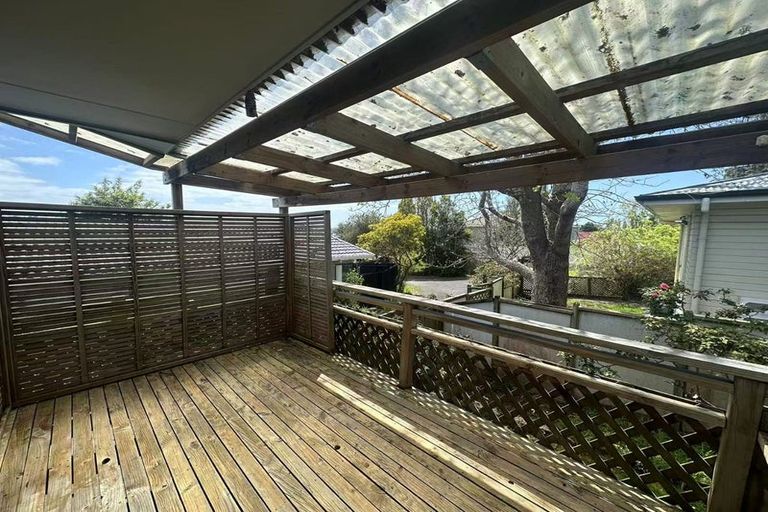 Photo of property in 3/21 College Road, Northcote, Auckland, 0627