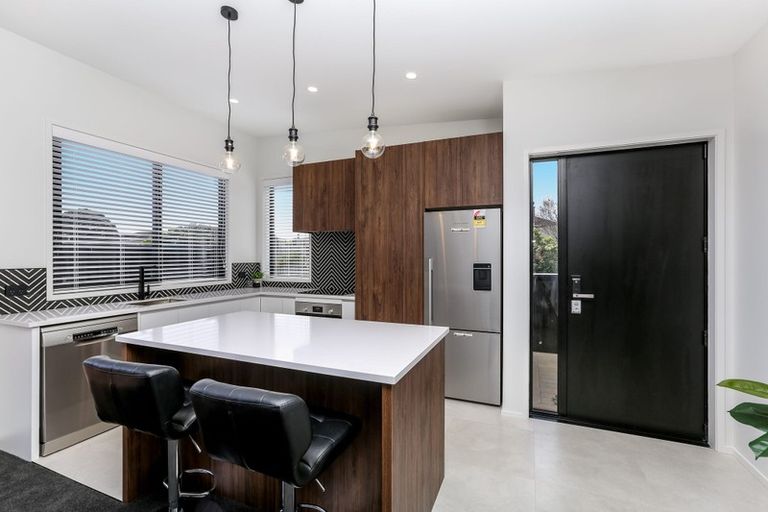 Photo of property in 75a Pendarves Street, New Plymouth, 4310